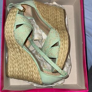 Candies Wedges - size 10 - tan & teal